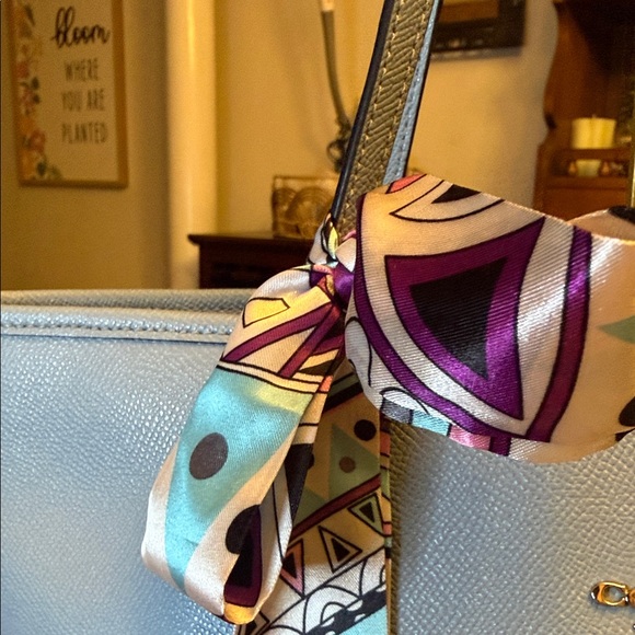 Coach Light Blue Leather Tote Bag with Silk Scarf - Picture 4 of 10